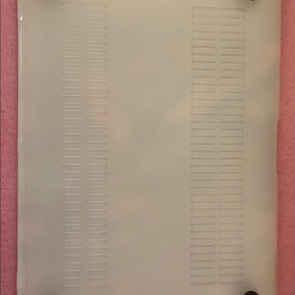 15” MacBook shell - Picture 3 of 3